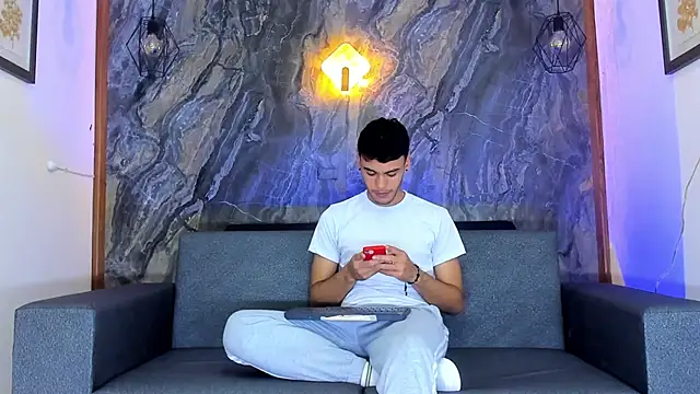 Snapshot of liam_genner_ chatting on 12-01-24, 11:04 liam genner online show from 12-01-24, 11:04