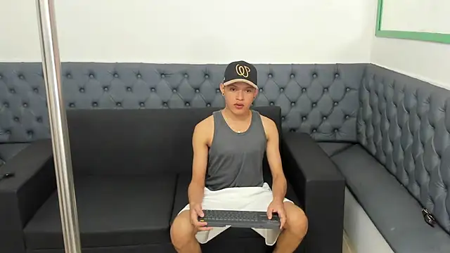 Snapshot of liam_genner_ chatting on 03-16-25, 08:00 liam genner online show from 03-16-25, 08:00