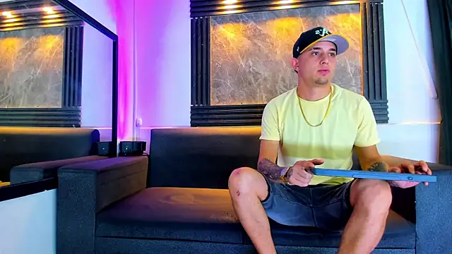 Snapshot of liam_genner_ chatting on 09-13-25, 07:57 liam genner online show from 09-13-25, 07:57