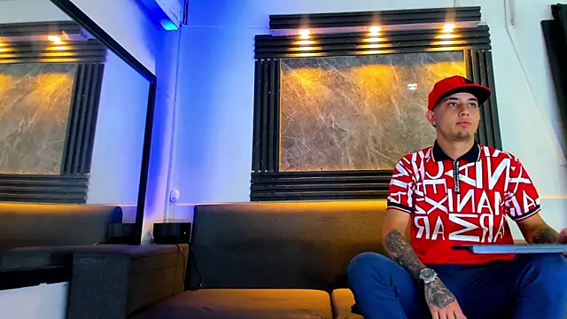 Snapshot of liam_genner_ chatting on 09-25-25, 08:12 liam genner online show from 09-25-25, 08:12