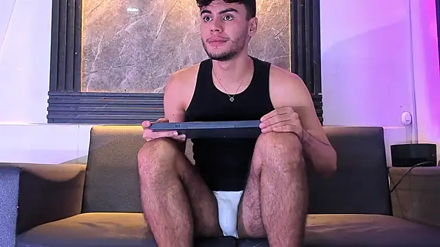 Snapshot of liam_genner_ chatting on 10-10-25, 08:19 liam genner online show from 10-10-25, 08:19