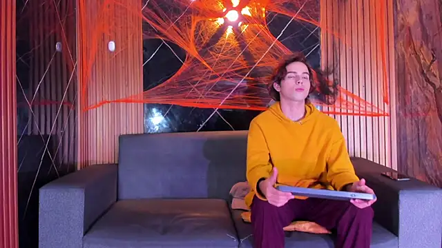 Snapshot of liam_genner_ chatting on 10-26-25, 08:15 liam genner online show from 10-26-25, 08:15