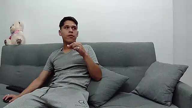 Snapshot of Katalleya_jyj chatting on 01-23-25, 02:33 Katalleya jyj online show from 01-23-25, 02:33