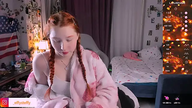 Snapshot of CallMeEffy1 chatting on 01-12-25, 09:19 CallMeEffy1 online show from 01-12-25, 09:19