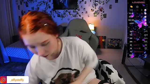 Snapshot of CallMeEffy1 chatting on 01-22-25, 06:10 CallMeEffy1 online show from 01-22-25, 06:10