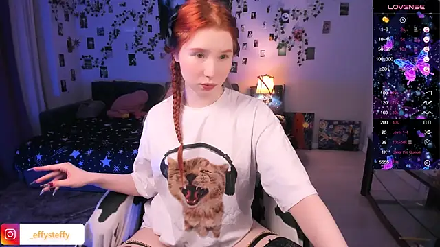 Snapshot of CallMeEffy1 chatting on 02-06-25, 05:30 CallMeEffy1 online show from 02-06-25, 05:30