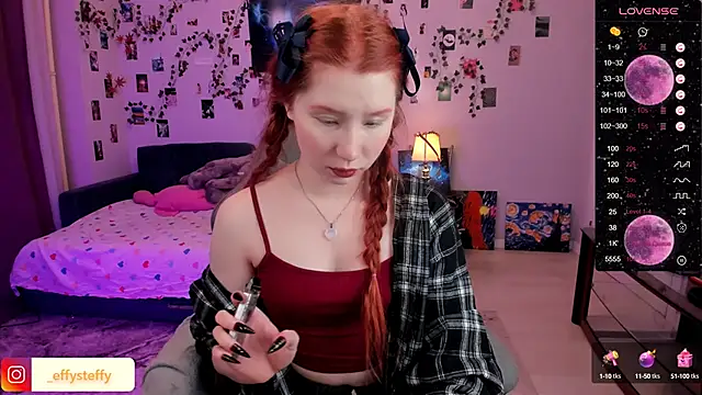 Snapshot of CallMeEffy1 chatting on 02-21-25, 02:39 CallMeEffy1 online show from 02-21-25, 02:39