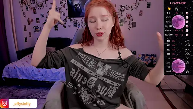 Snapshot of CallMeEffy1 chatting on 02-28-25, 02:20 CallMeEffy1 online show from 02-28-25, 02:20