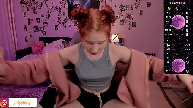 Snapshot of CallMeEffy1 chatting on 03-14-25, 09:00 CallMeEffy1 online show from 03-14-25, 09:00