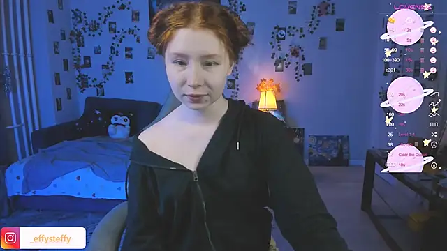 Snapshot of CallMeEffy1 chatting on 10-21-25, 08:53 CallMeEffy1 online show from 10-21-25, 08:53