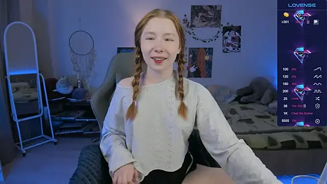 CallMeEffy1 online show from 04-05-26, 02:14