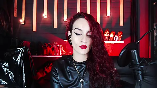 Snapshot of Liilith_goddess_ chatting on 12-20-24, 10:00 Liilith goddess online show from 12-20-24, 10:00