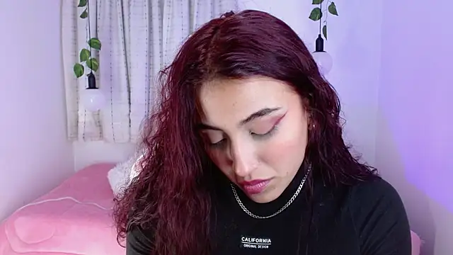 Snapshot of veronicaxx69 chatting on 12-17-24, 01:38 veronicaxx69 online show from 12-17-24, 01:38