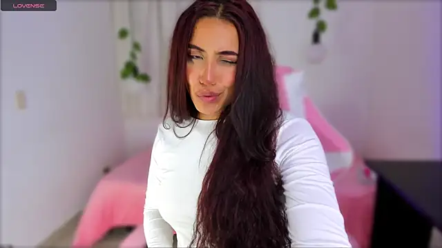 Snapshot of veronicaxx69 chatting on 01-08-25, 05:27 veronicaxx69 online show from 01-08-25, 05:27