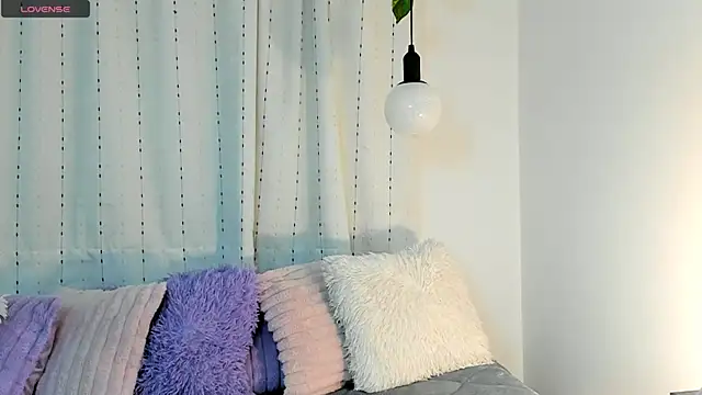 Snapshot of veronicaxx69 chatting on 03-05-25, 03:18 veronicaxx69 online show from 03-05-25, 03:18