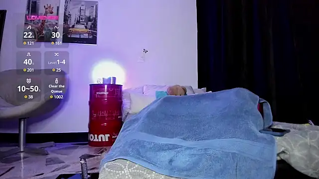 Curlblue online show from 12-17-24, 03:06