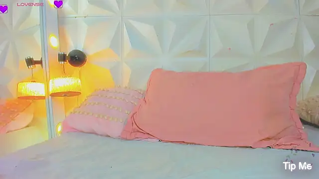 cute latinaxxx online show from 12-03-24, 01:43