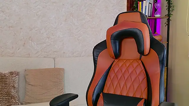 AdanReilly online show from 11-23-25, 03:01