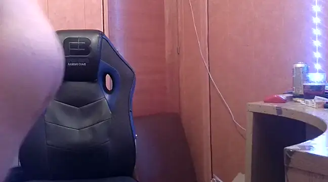 Lia Y PatrickX online show from 12-17-24, 12:01