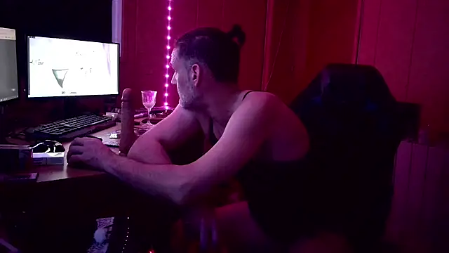 Lia Y PatrickX online show from 12-17-24, 04:43