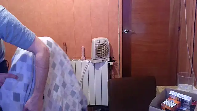 Lia Y PatrickX online show from 01-04-25, 01:52