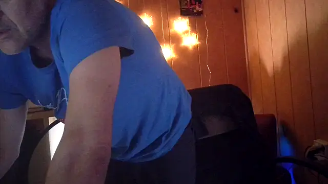 Snapshot of Lia_Y_PatrickX chatting on 11-18-25, 03:27 Lia Y PatrickX online show from 11-18-25, 03:27