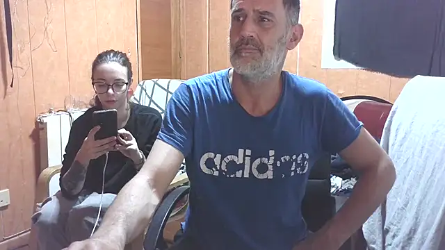 Snapshot of Lia_Y_PatrickX chatting on 12-21-25, 02:51 Lia Y PatrickX online show from 12-21-25, 02:51