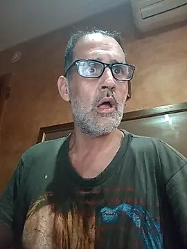 Snapshot of Lia_Y_PatrickX chatting on 03-17-26, 03:44 Lia Y PatrickX online show from 03-17-26, 03:44