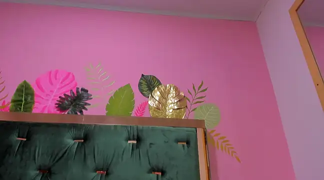 Snapshot of Hellen__4master chatting on 02-19-25, 01:50 Hellen 4master online show from 02-19-25, 01:50