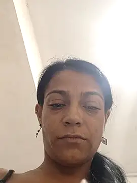 Snapshot of Hellen__4master chatting on 11-04-25, 04:28 Hellen 4master online show from 11-04-25, 04:28