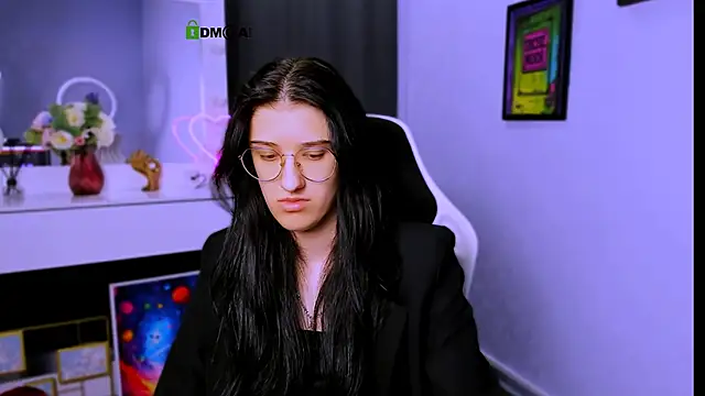 Snapshot of scarlet_mooore chatting on 03-21-25, 11:12 scarlet mooore online show from 03-21-25, 11:12