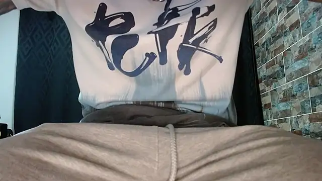 Snapshot of babyrecord1 chatting on 02-27-25, 07:47 babyrecord1 online show from 02-27-25, 07:47