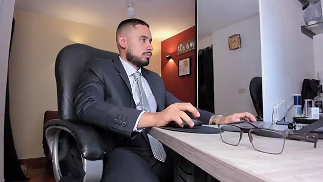thesexlawyer1 online show from 04-09-26, 06:19