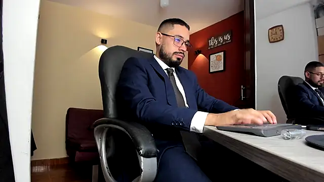 Snapshot of thesexlawyer1 chatting on 05-21-26, 04:19 thesexlawyer1 online show from 05-21-26, 04:19