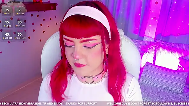 Snapshot of Tiny__Emmy chatting on 03-07-25, 03:07 Tiny Emmy online show from 03-07-25, 03:07