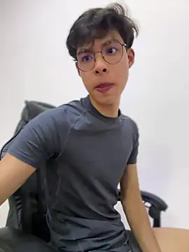 Snapshot of Jacotnk chatting on 03-12-25, 05:02 Jacotnk online show from 03-12-25, 05:02