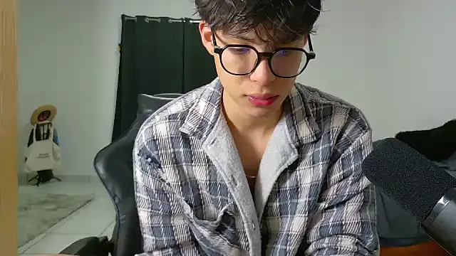 Snapshot of Jacotnk chatting on 10-03-25, 04:20 Jacotnk online show from 10-03-25, 04:20