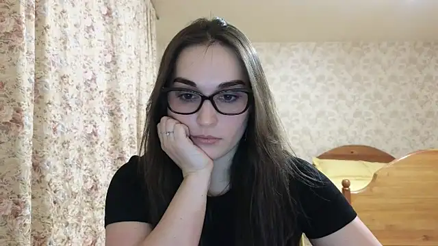 Snapshot of me_lissa_sun13 chatting on 02-11-25, 06:33 me lissa sun13 online show from 02-11-25, 06:33