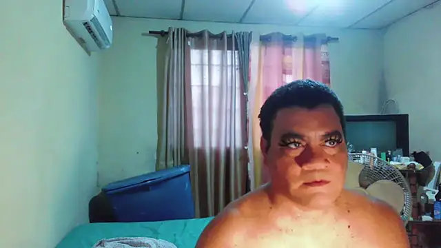 Snapshot of pingosex13 chatting on 02-12-25, 11:30 pingosex13 online show from 02-12-25, 11:30