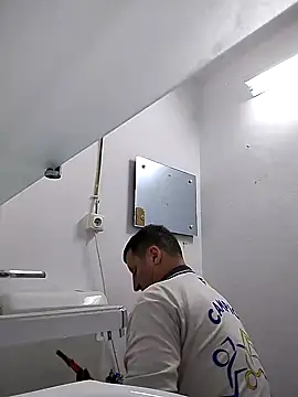 Snapshot of Sarpe84 chatting on 02-08-25, 08:31 Sarpe84 online show from 02-08-25, 08:31