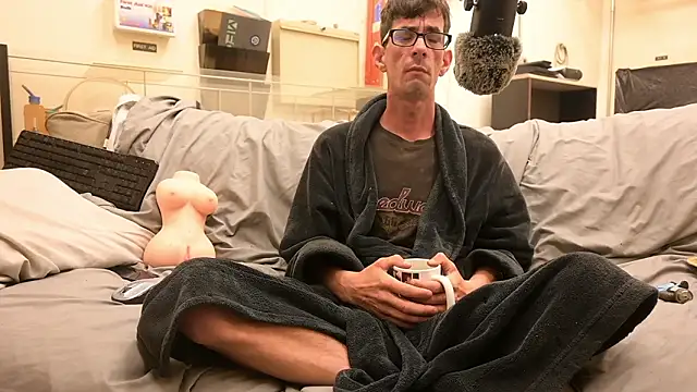 joeiandola online show from 03-25-26, 04:57