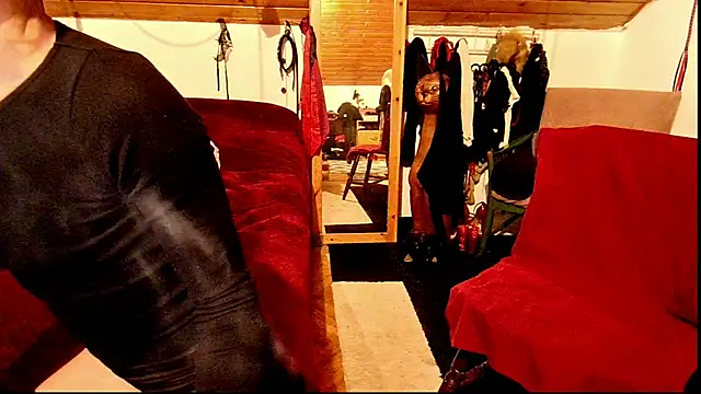 Snapshot of Hot_Colettte chatting on 09-16-25, 07:15 Hot Colettte online show from 09-16-25, 07:15