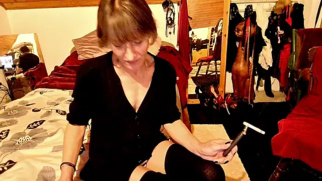 Snapshot of Hot_Colettte chatting on 03-17-26, 08:45 Hot Colettte online show from 03-17-26, 08:45