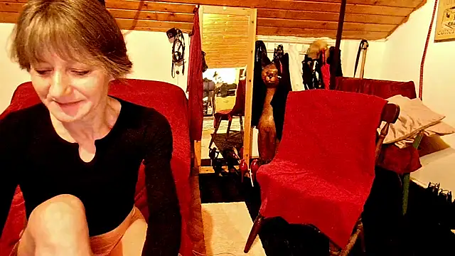 Snapshot of Hot_Colettte chatting on 03-22-26, 03:32 Hot Colettte online show from 03-22-26, 03:32
