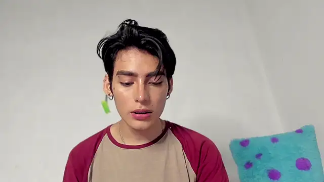 Snapshot of sebas_rose chatting on 12-08-24, 10:14 sebas rose online show from 12-08-24, 10:14