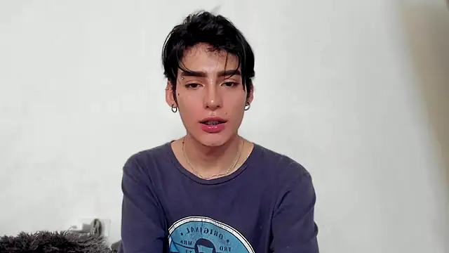 Snapshot of sebas_rose chatting on 12-12-24, 07:37 sebas rose online show from 12-12-24, 07:37