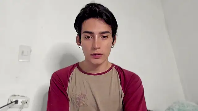 Snapshot of sebas_rose chatting on 12-28-24, 10:23 sebas rose online show from 12-28-24, 10:23