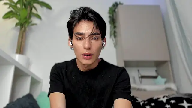 Snapshot of sebas_rose chatting on 01-08-25, 06:20 sebas rose online show from 01-08-25, 06:20