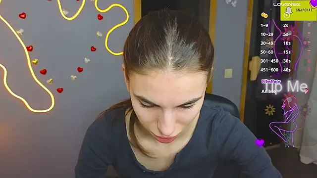 EmmyGreans online show from 03-17-25, 06:29