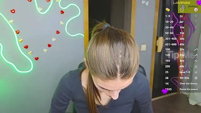 EmmyGreans online show from 03-17-25, 09:33